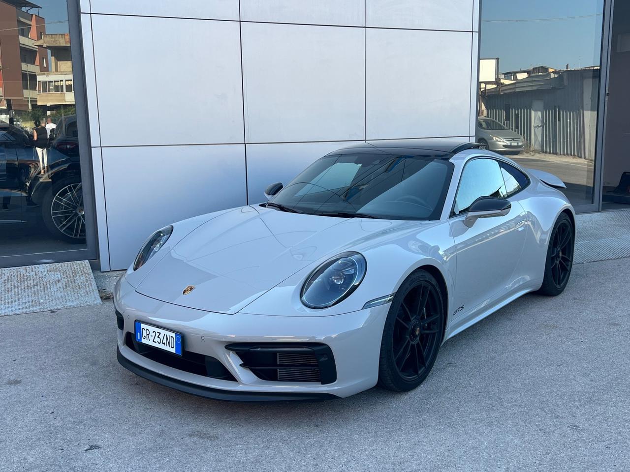 Porsche 992 Carrera 4 GTS possibilità noleggio no scoring