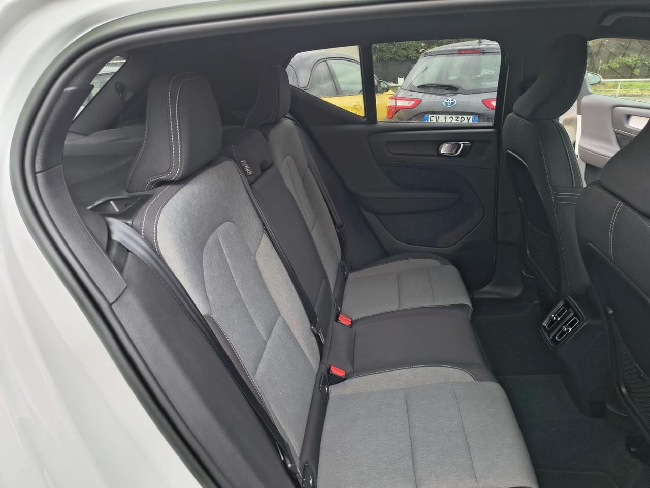 Volvo XC40 2.0 AWD automatico Plus Dark *PREZZO REALE*