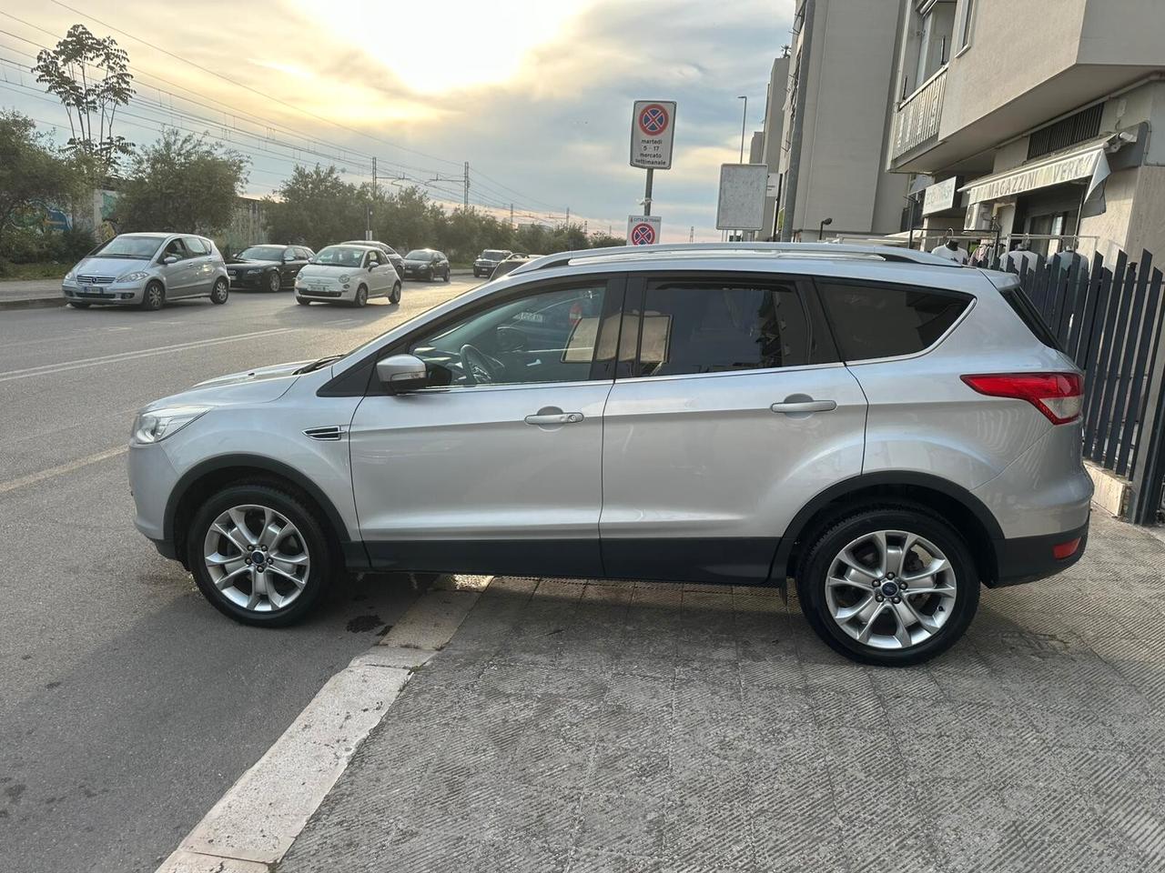 Ford Kuga 2.0 TDCI 120 CV S&S 2WD Titanium