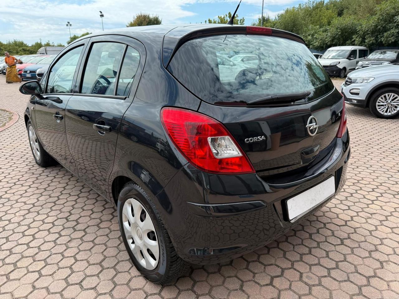 Opel Corsa 1.2 85CV 5 porte GPL-OK NEOPATENTATI
