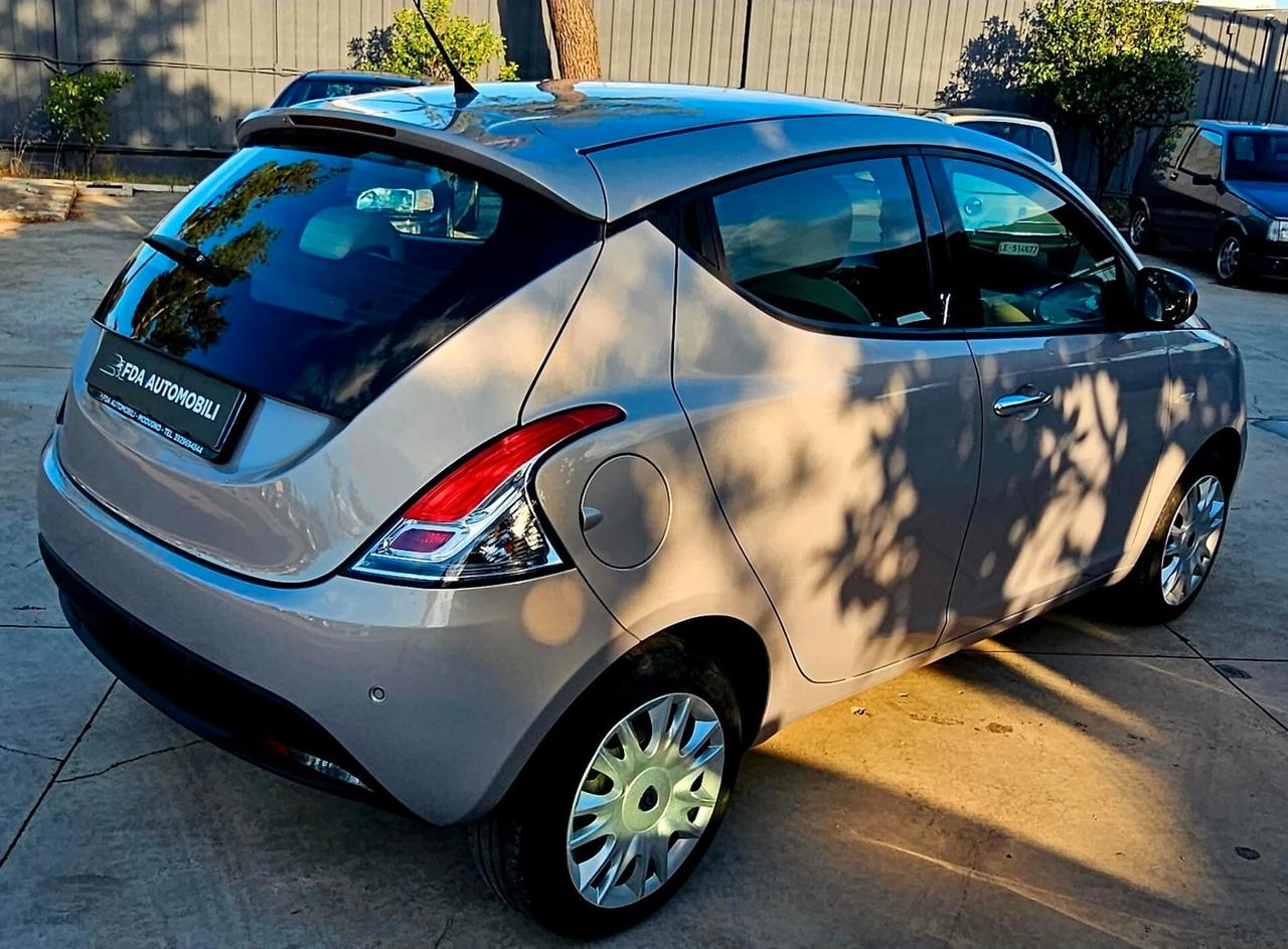 Lancia Ypsilon 1.2 69 CV 5 porte Gold