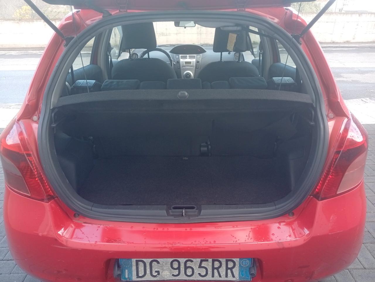 Toyota Yaris 1.0 5 porte Sol