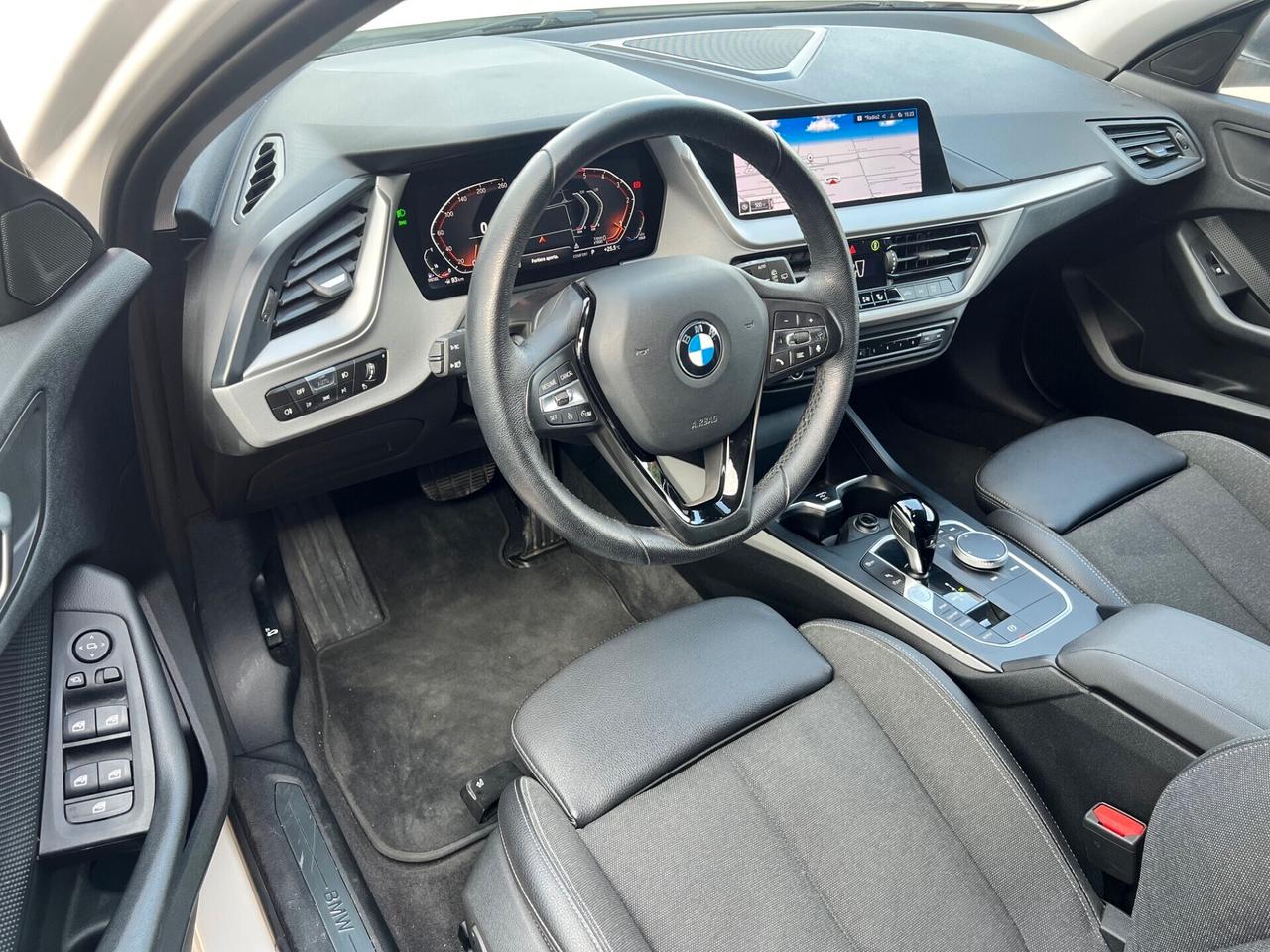 Bmw 116 d 115cv SPORT auto ADATTA NEOPAT. LED/VIRTUAL/17;