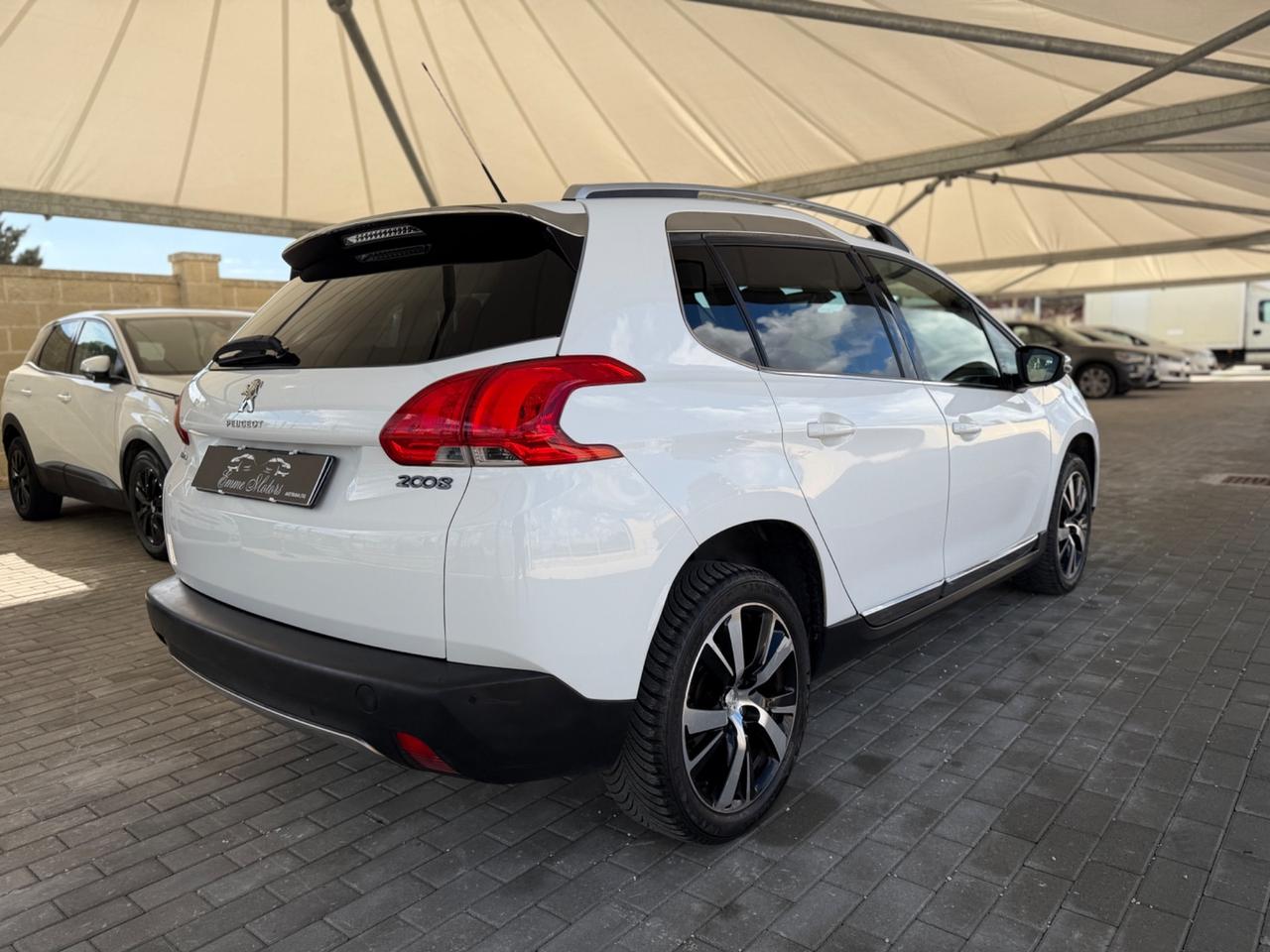 Peugeot 2008 BlueHDi 100 Allure FULL