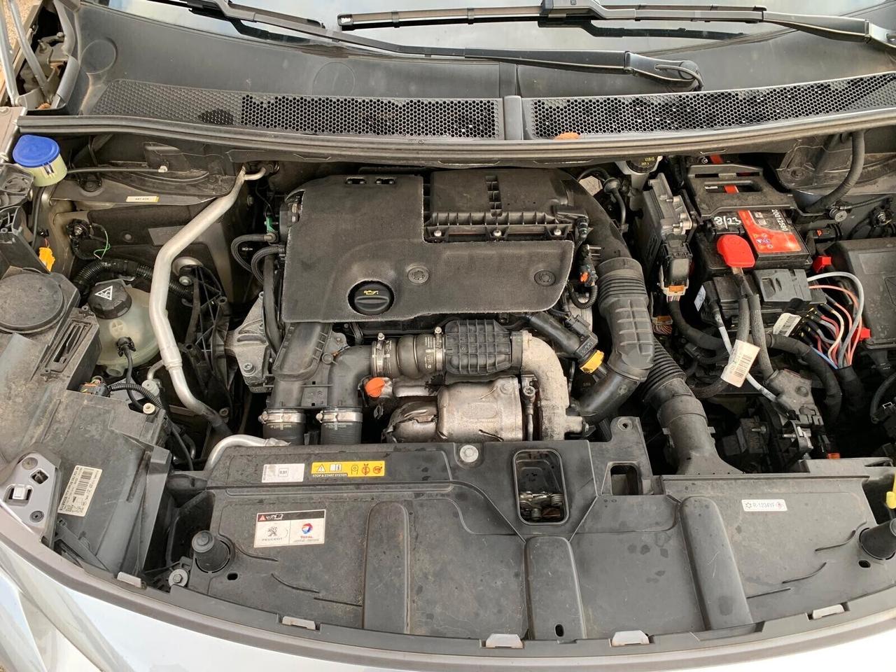 Peugeot 3008 BlueHDi 120 S&S "Allure" Unicoprop.