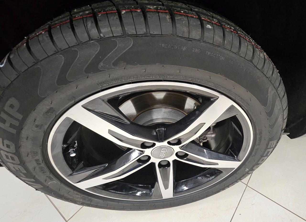 Audi Q3 35 TDI S tronic Business Advanced KM 123000