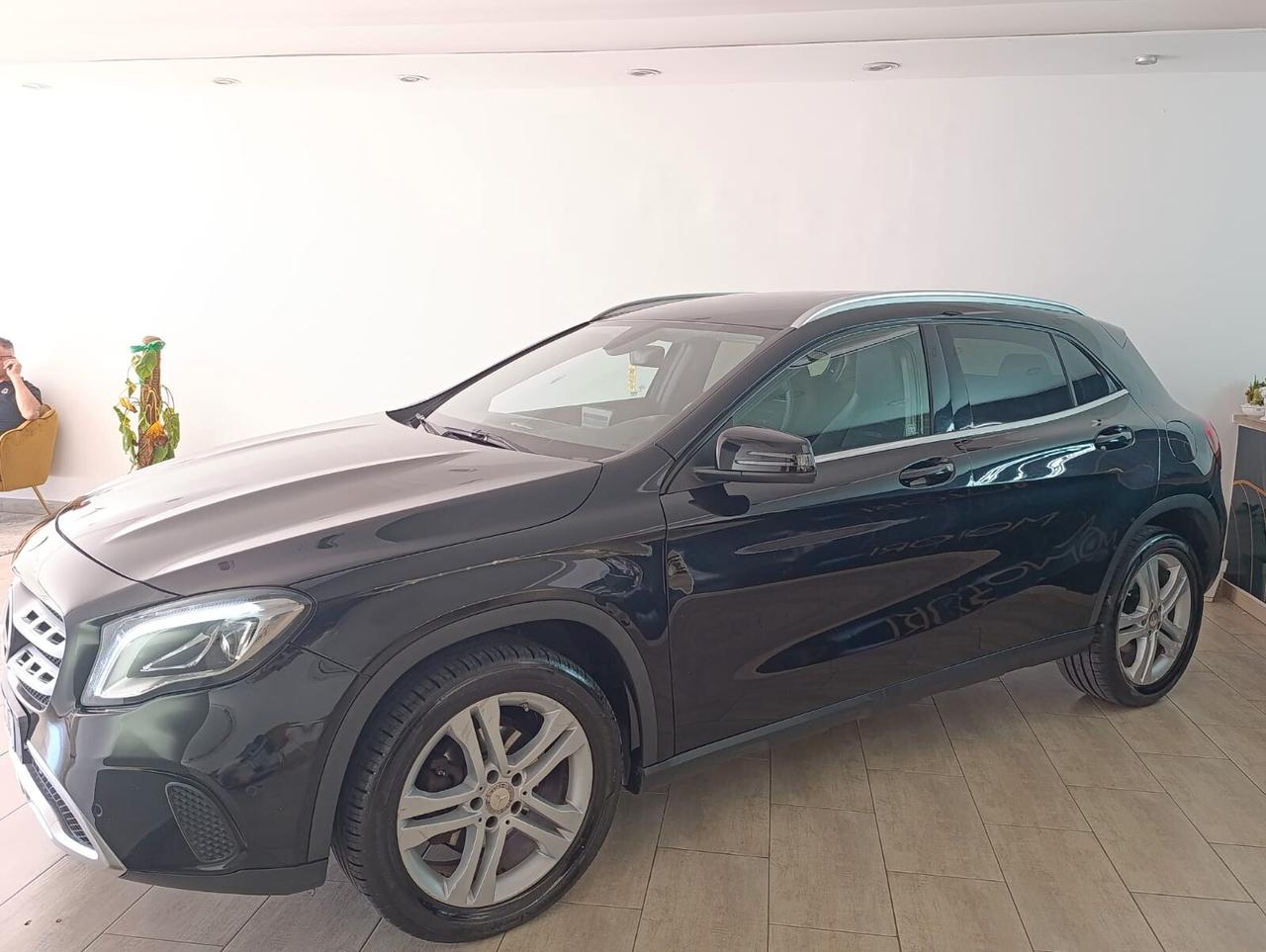 MERCEDES-BENZ GLA 220 D AUTOMATICA ANNO 2019