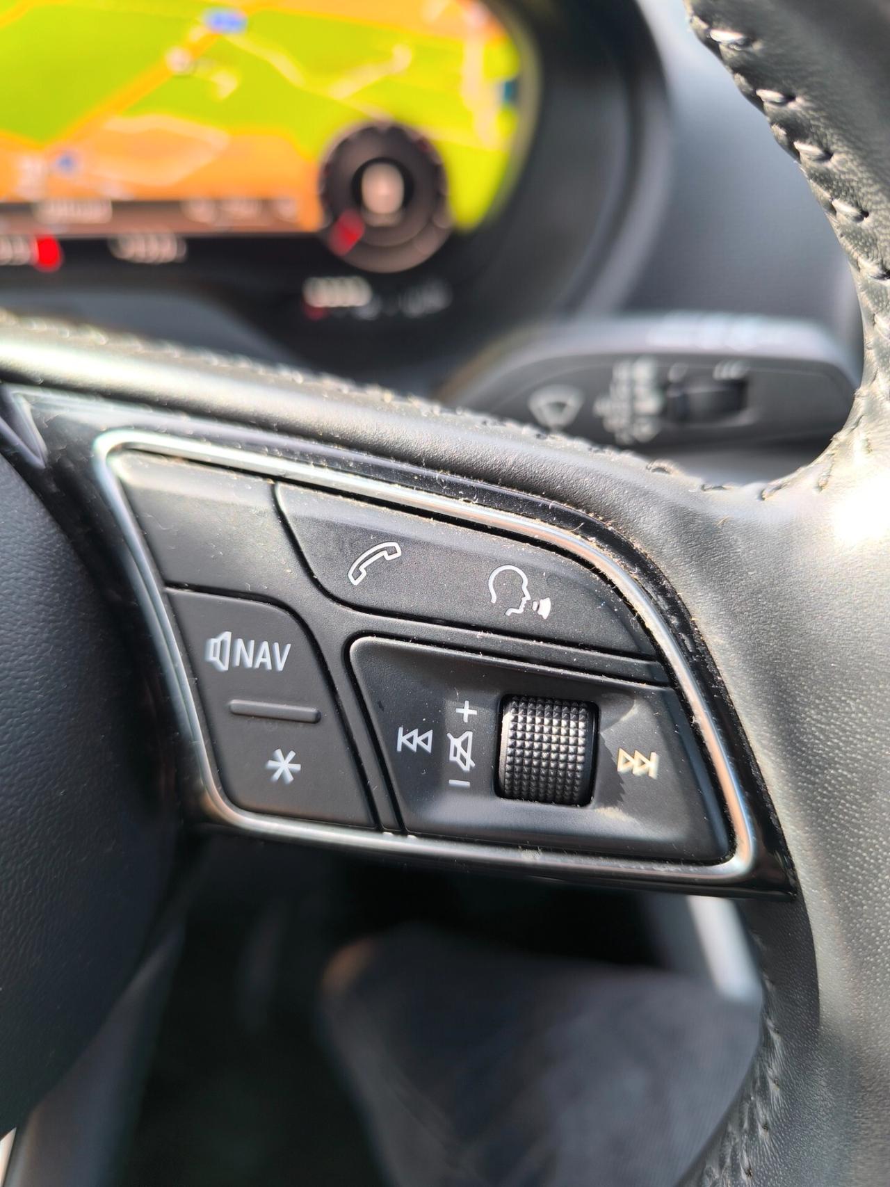 Audi Q2 30 TDI S tronic Identity Black