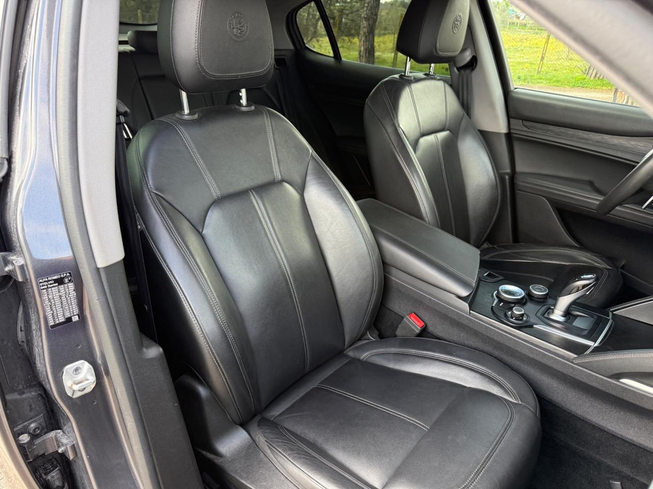 Alfa Romeo Stelvio 2.2 Turbodiesel 210 CV AT8 Q4 Executive