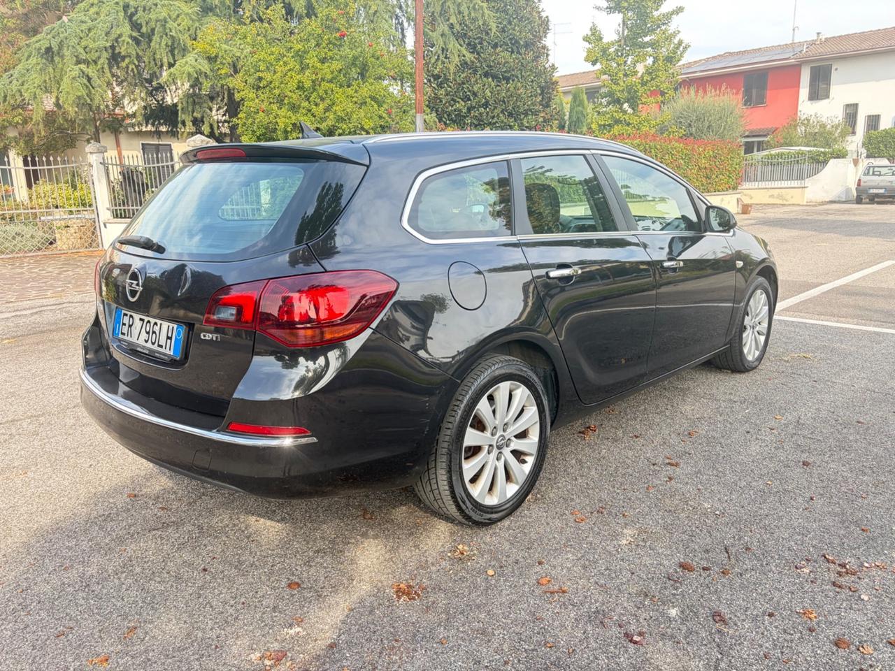 Opel Astra 1.7 CDTI 110CV Sports Tourer Cosmo