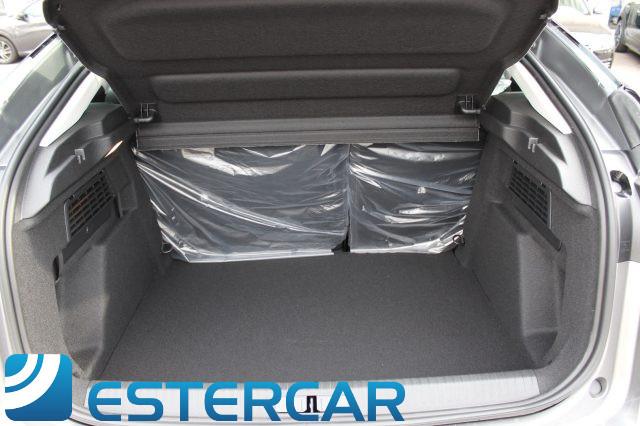 CITROEN C4 Hybrid 136 e-DCS6 Plus