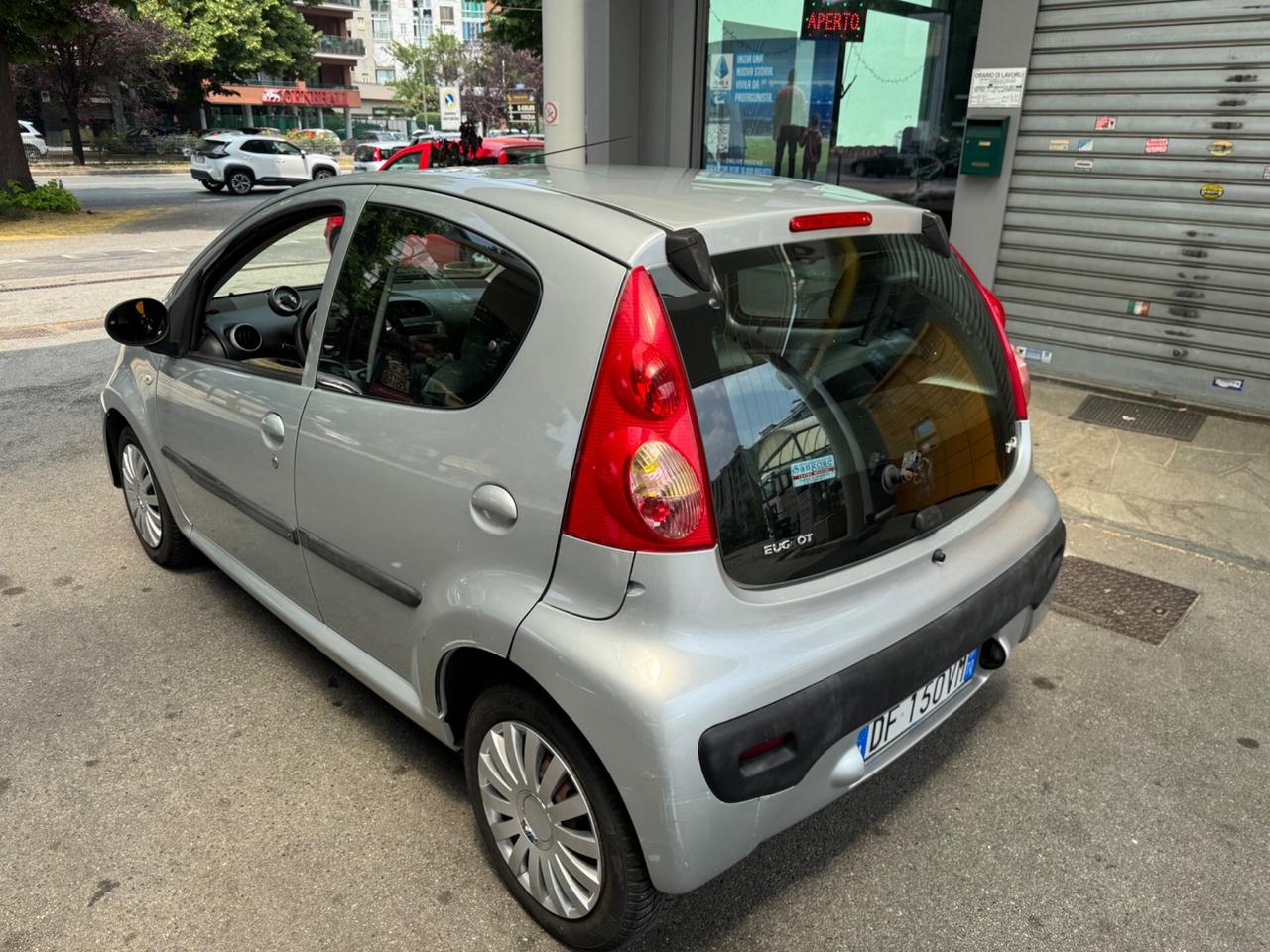 Peugeot 107 cilindrata 1000 benzina 5 porte