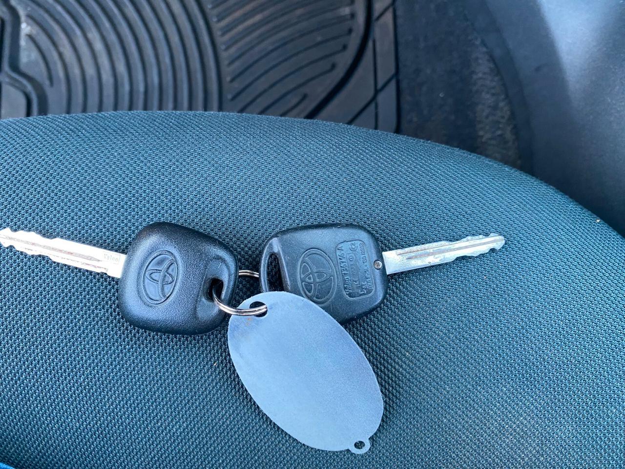 Toyota Yaris 1.0 benz 68cv economica 5p nuova 2005