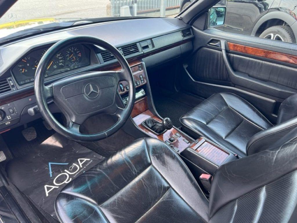 Mercedes-Benz 320 CE 24V cat Coupé