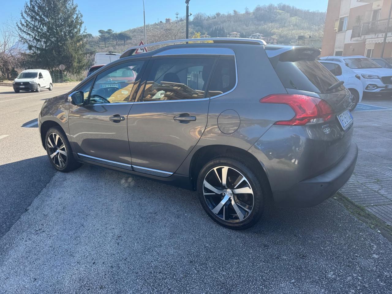 Peugeot 2008 BlueHDi 100 Allure