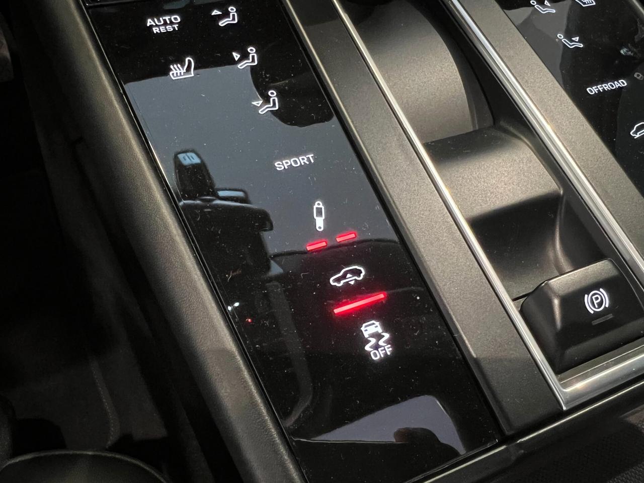 Porsche Macan 2.0 PASM PNEUMATICHE
