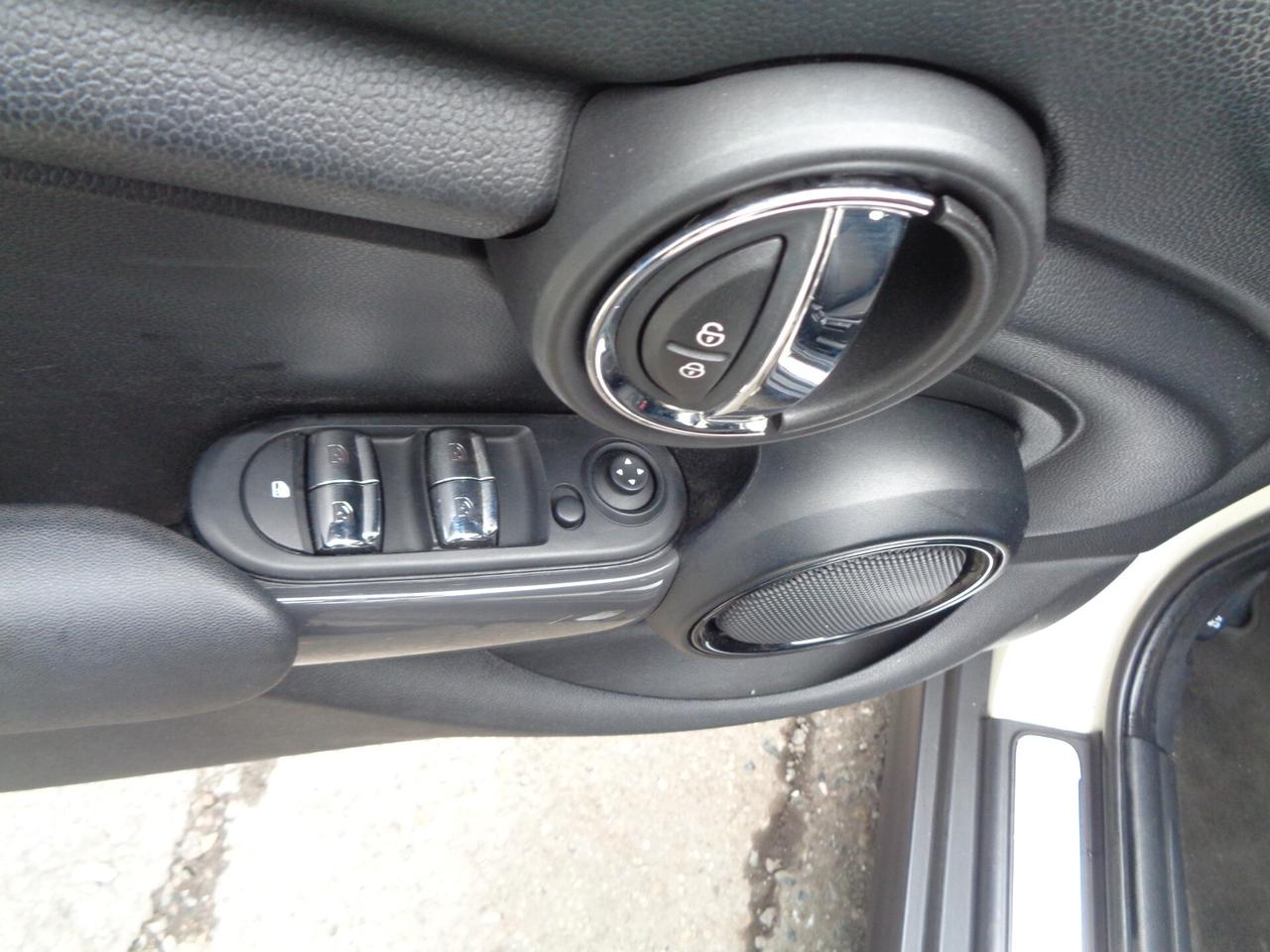 Mini 1.2 One 75 CV 5 porte NAVIGATORE