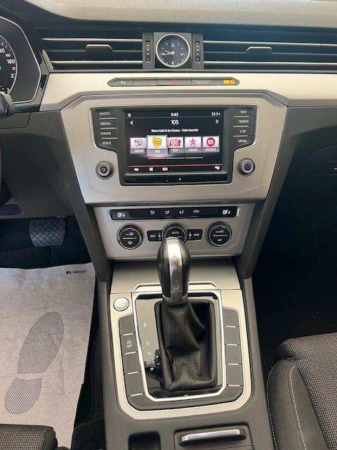 PASSAT VARIANT 2.0 TDI 150CV BUSINESS DSG 83.000KM UNICO PROPRIETARIO TAGLIANDI CERTIFICATI