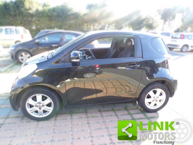 TOYOTA iQ 1.0 serie KGJ10