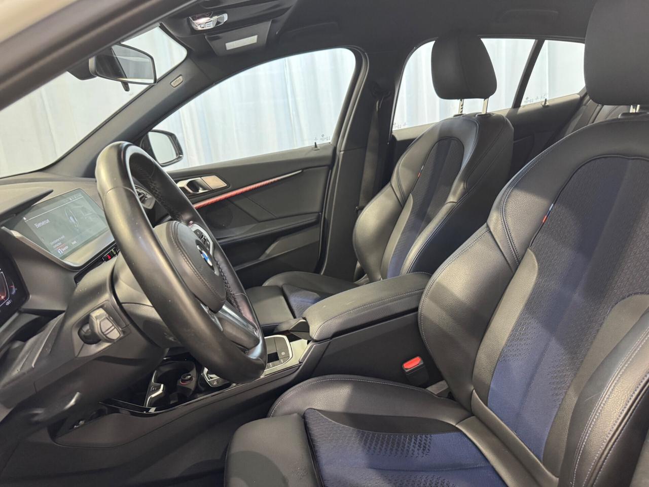 Bmw 118 118i 5p. Msport