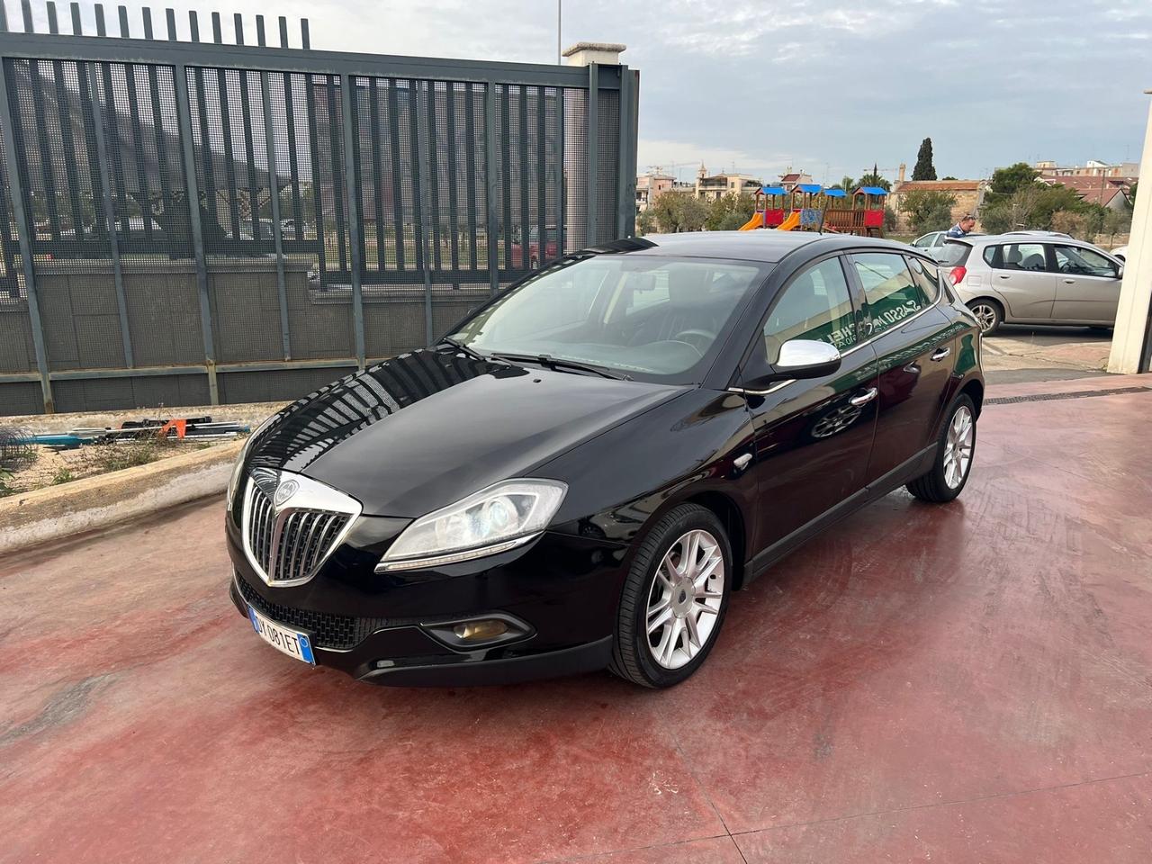 Lancia Delta 1.6 MJT DPF Selectronic Oro