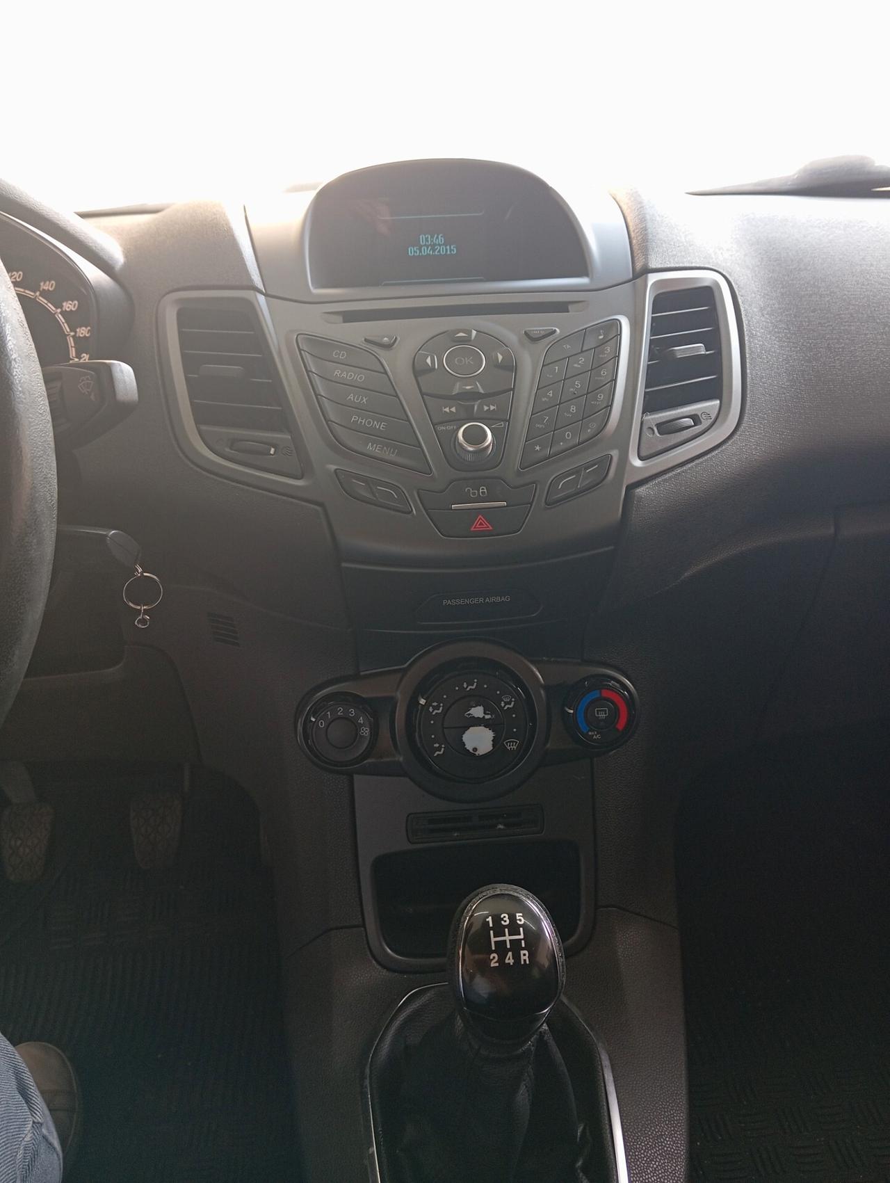 Ford Fiesta 1.4 Benz/GPL 2015 CON GARANZIA