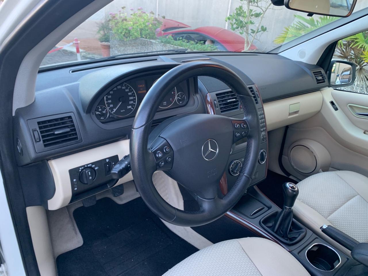 Mercedes-benz A 160 BlueEFFICIENCY Premium