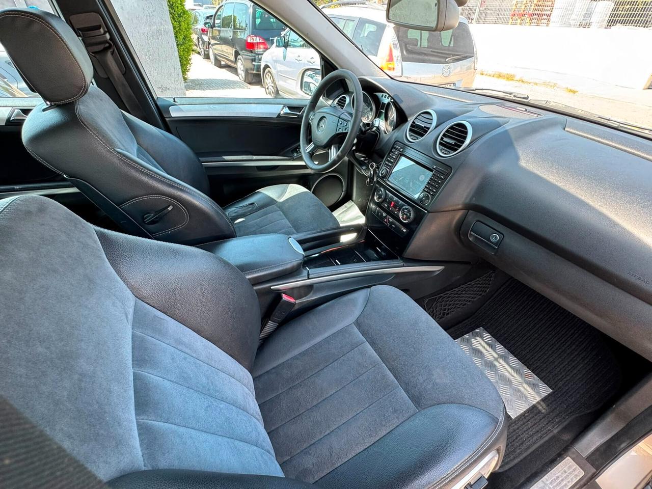 MERCEDES ML320-GANCIO TRAINO