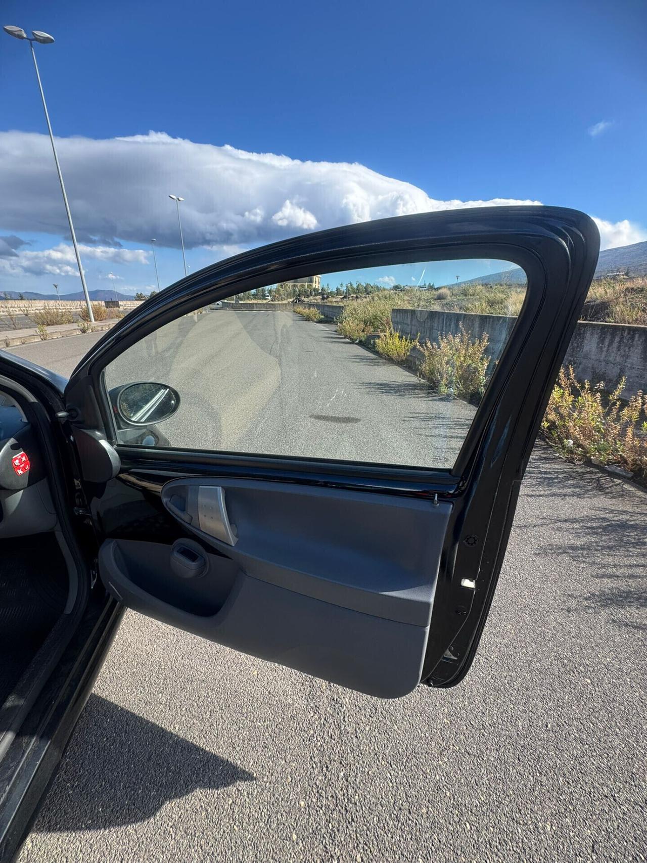 Peugeot 107 1.4 HDi 3p. Sweet Years