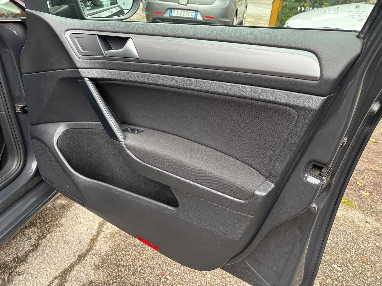 Volkswagen Golf 1.6 TDI 5p. Comfortline OK Neopatentati