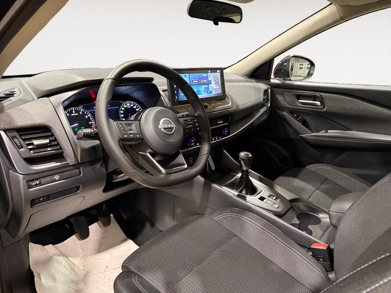 NISSAN QASHQAI ACENTA MHYB 140CV MT 2WD