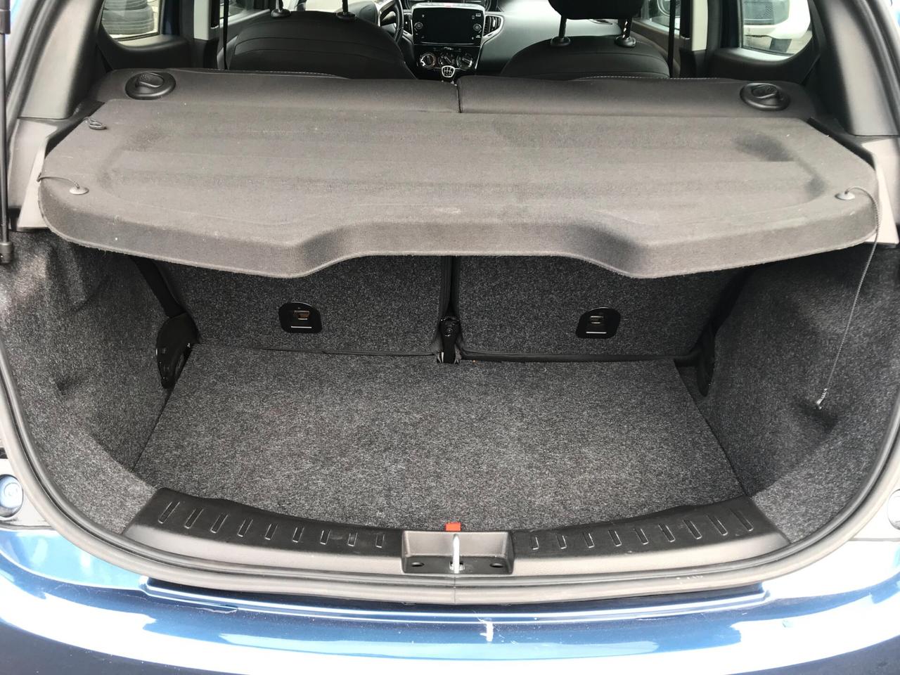 Lancia Ypsilon 1.0 FireFly 5 porte S&S Hybrid Ecochic Silver