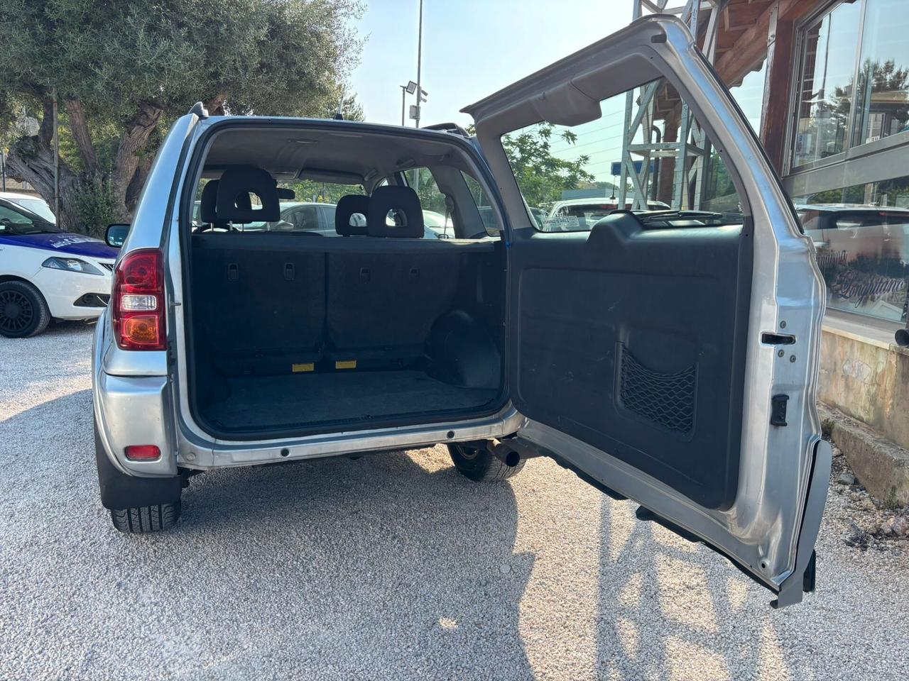 TOYOTA RAV-4 2.0 D-4D - 2004