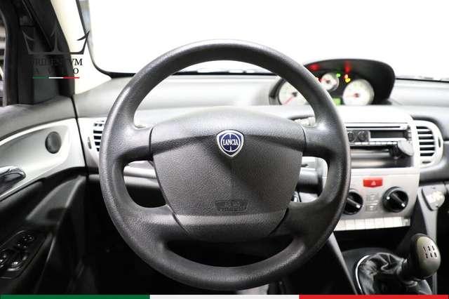 Lancia Ypsilon 1.2 8v Unyca