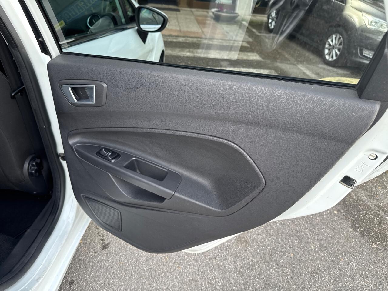 Ford Fiesta 1.5 TDCi 75CV Titanium 2013