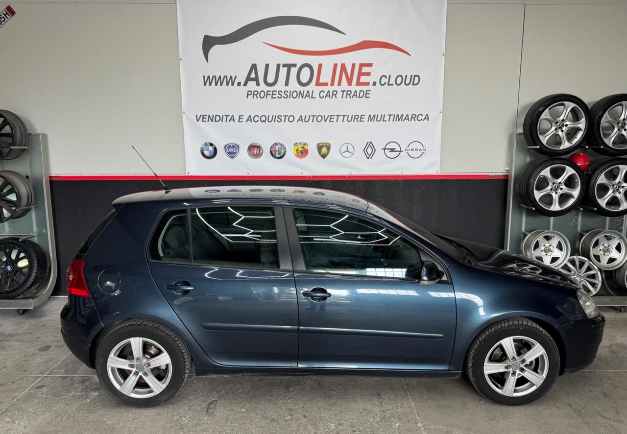 Volkswagen Golf 1.6 16V FSI 5Porte ADATTA NEOPATENTATI