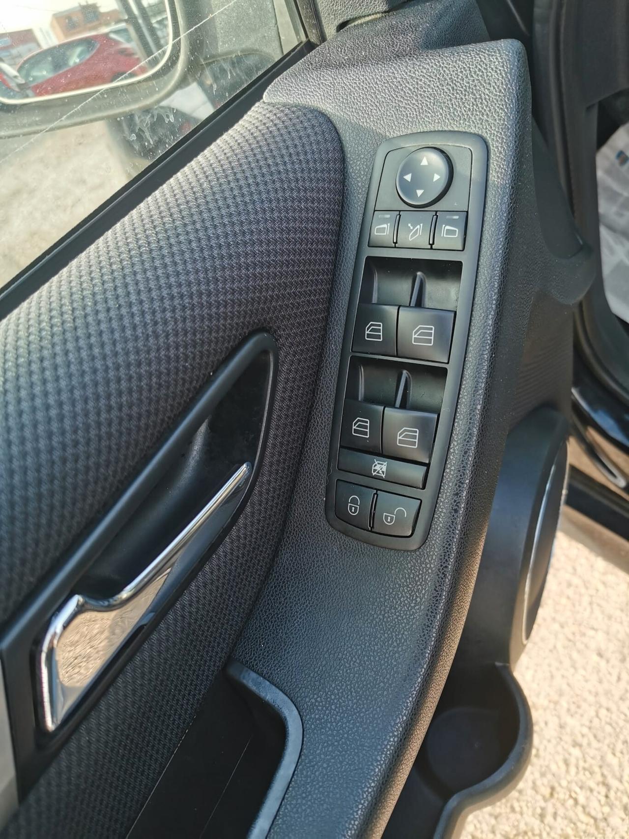 Mercedes-benz B 180 CDI Premium - 2012