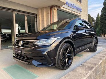 VOLKSWAGEN Tiguan 2.0 TDI 150 CV SCR DSG R-Line LUCI AMBIENTE