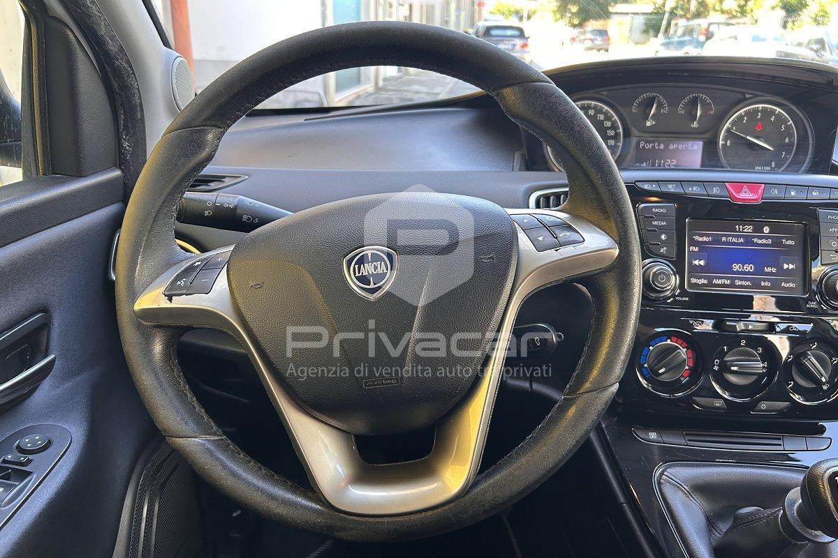 LANCIA Ypsilon 1.2 69 CV 5 porte GPL Ecochic Gold