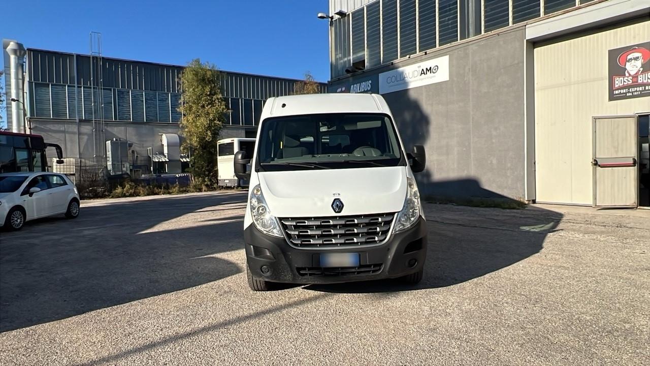 Minibus 9 posti Renault Master Trasporto Disabili