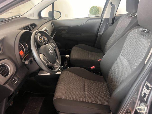 TOYOTA Yaris 1.0 5 porte Lounge