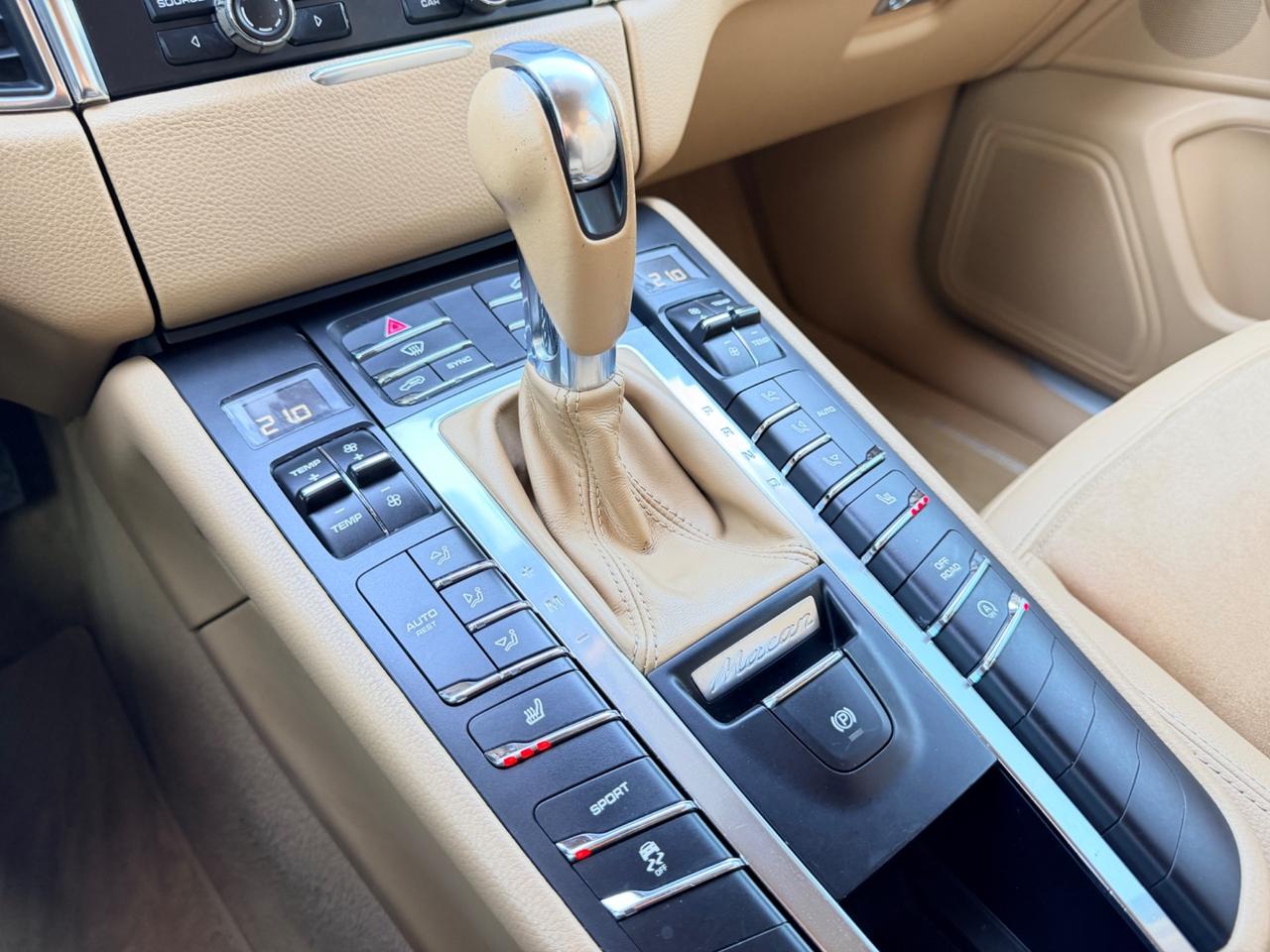 Porsche Macan 3.0 S Diesel white edition pari al nuovo