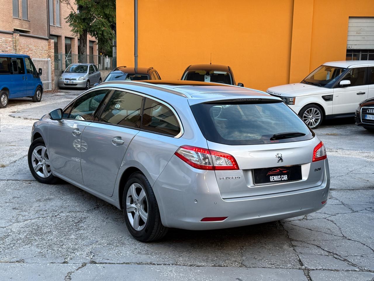 Peugeot 508 BlueHDi 180 EAT6 S&S SW Allure