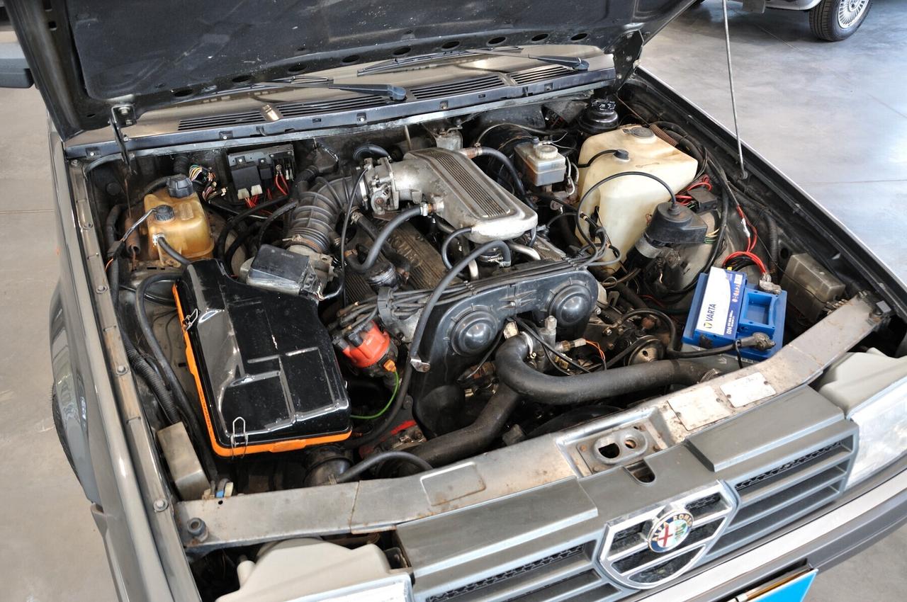 Alfa Romeo 90 2.5i V6 Quadrifoglio Oro