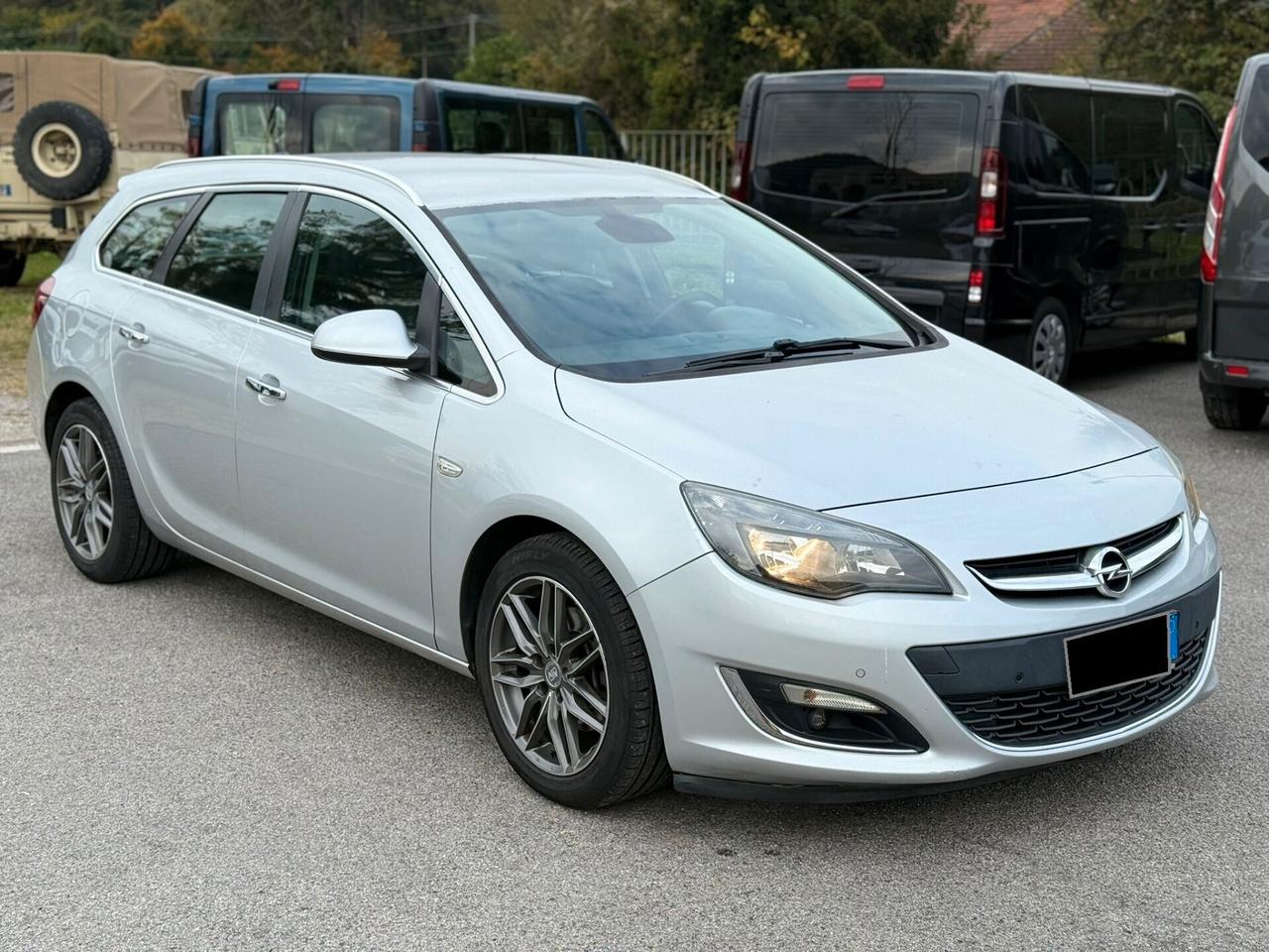 Opel Astra 2.0 CDTI 165CV Sports Tourer Cosmo