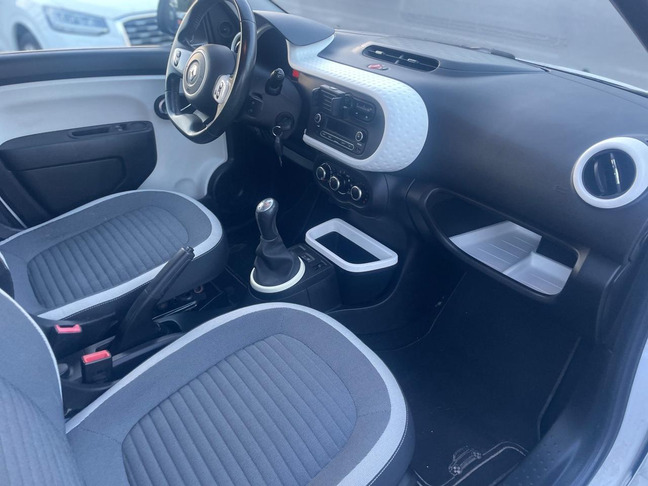 Renault Twingo 1.0 SCe Live 2015