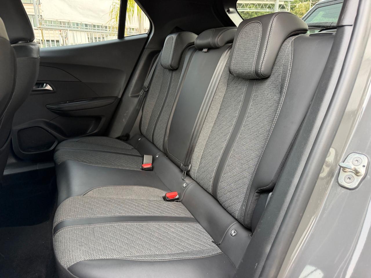 Peugeot 2008 BlueHDi 130 S&S EAT8 Allure 2023