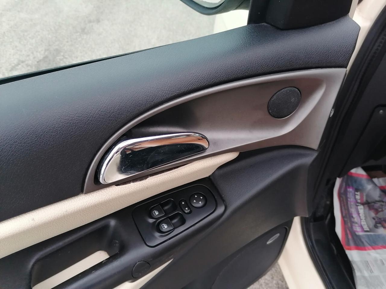 Lancia Ypsilon 1.3 Multijet 16V Platino