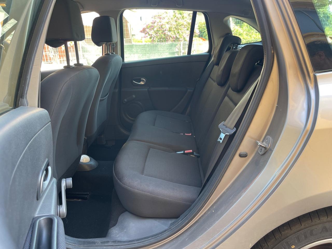 Renault Clio 1.2 16V SporTour Dynamique