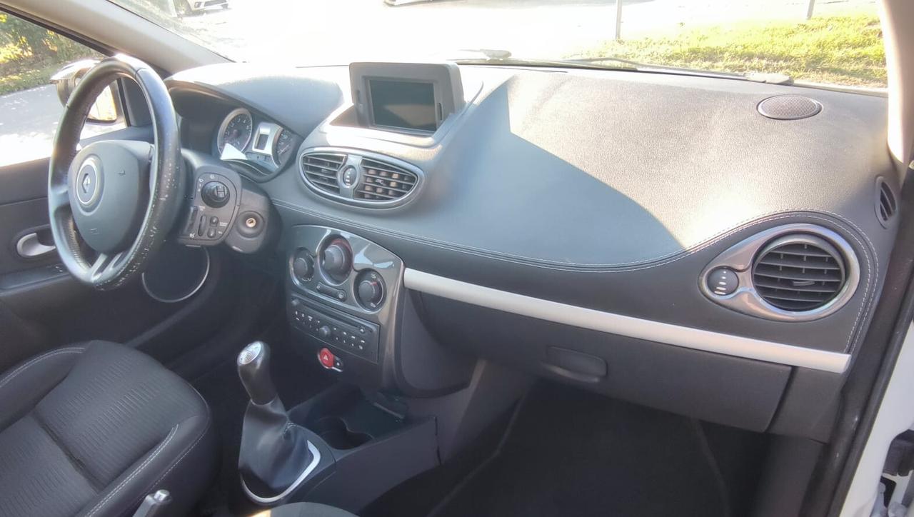 Renault Clio 1.2 16V 5 porte Dynamique